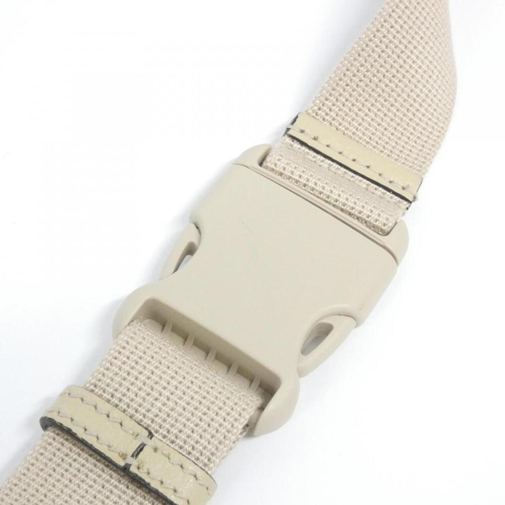 GUCCI Authentic White Fanny Pack - Picture 7 of 8